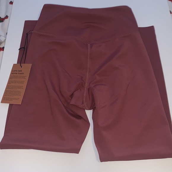 Girlfriend Collective | Ultralight Float Leggings - Picture 8 of 8